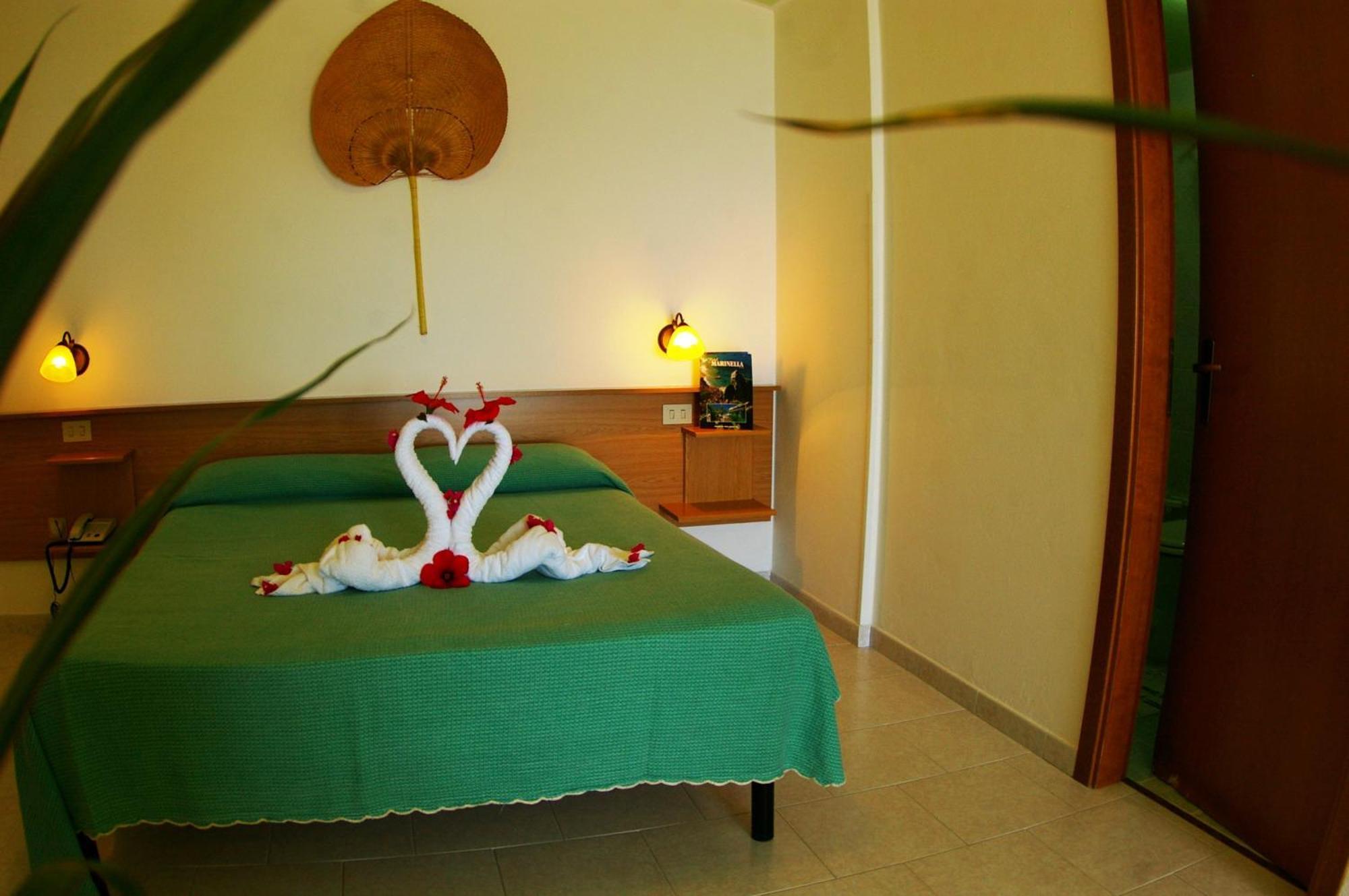 Hotel Marinella Capo Vaticano Ngoại thất bức ảnh