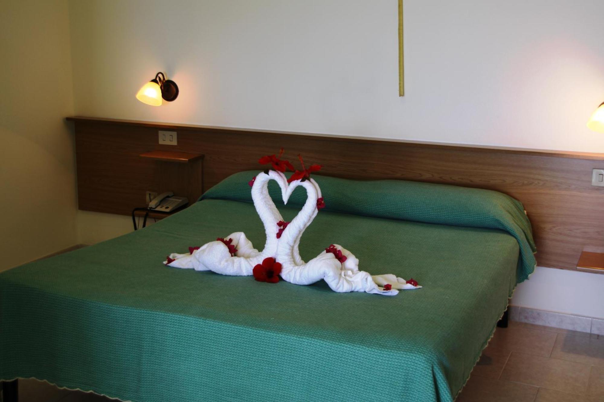 Hotel Marinella Capo Vaticano Ngoại thất bức ảnh