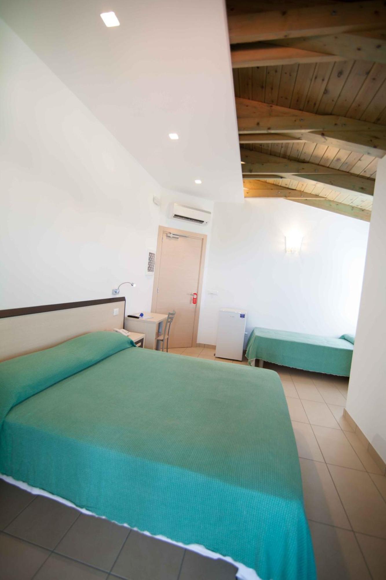 Hotel Marinella Capo Vaticano Ngoại thất bức ảnh