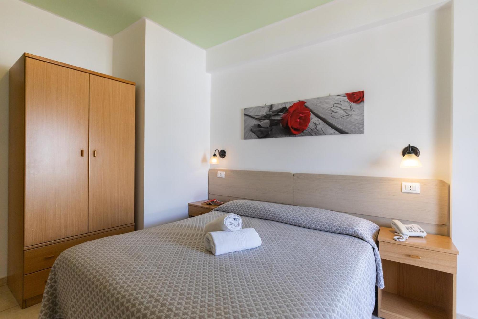 Hotel Marinella Capo Vaticano Ngoại thất bức ảnh