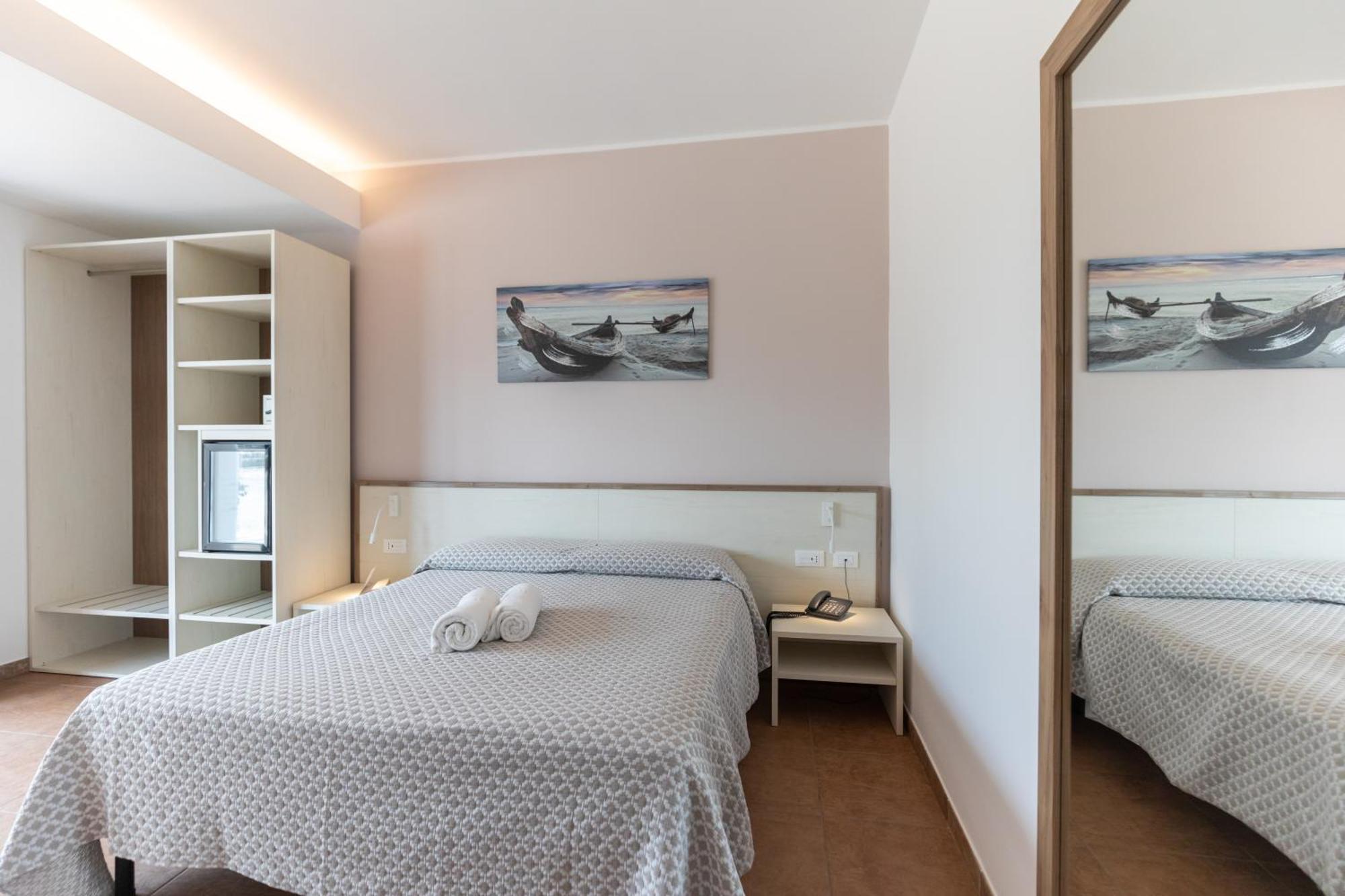 Hotel Marinella Capo Vaticano Ngoại thất bức ảnh